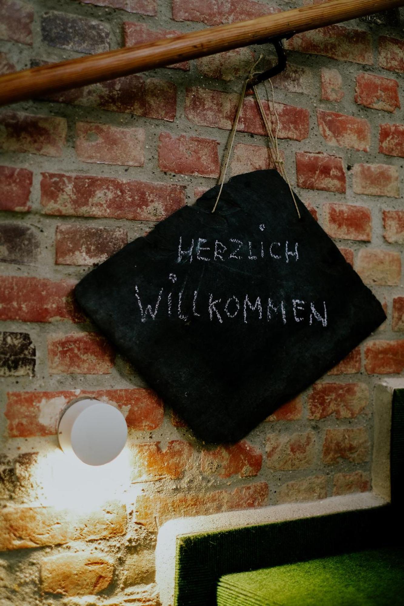 Traumhaftes Apartment Am Dom Mit Grosser Dachterrasse 츠비카우 외부 사진