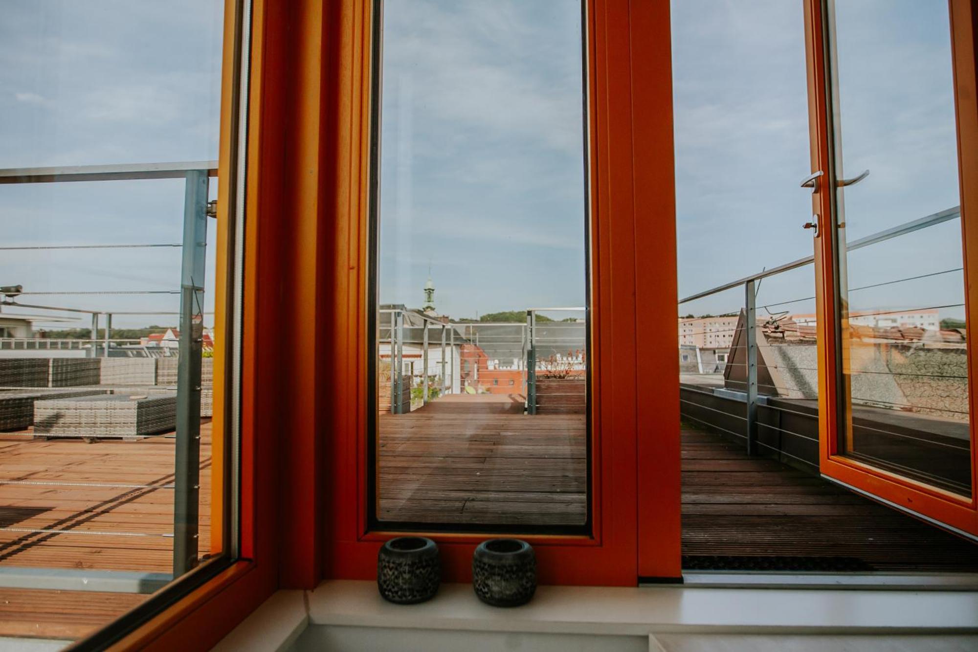 Traumhaftes Apartment Am Dom Mit Grosser Dachterrasse 츠비카우 외부 사진