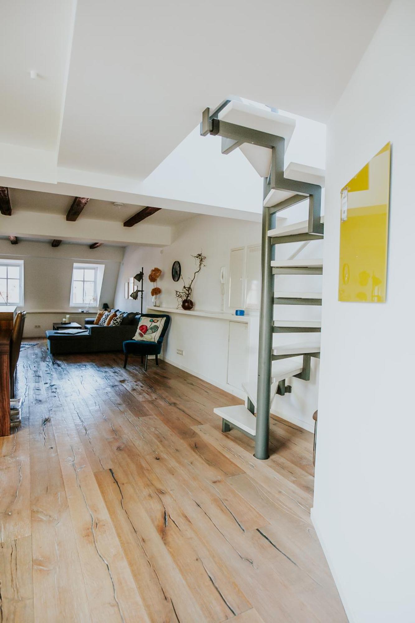 Traumhaftes Apartment Am Dom Mit Grosser Dachterrasse 츠비카우 외부 사진