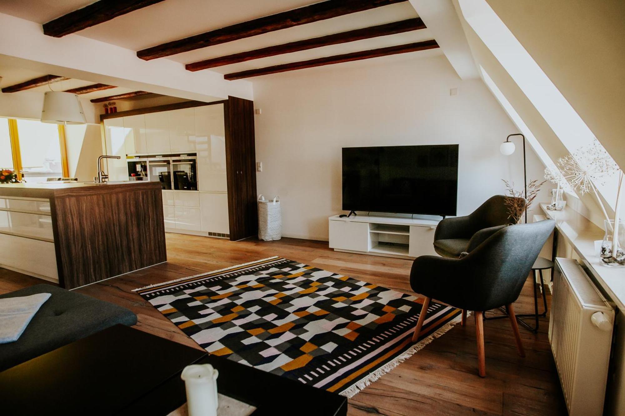 Traumhaftes Apartment Am Dom Mit Grosser Dachterrasse 츠비카우 외부 사진