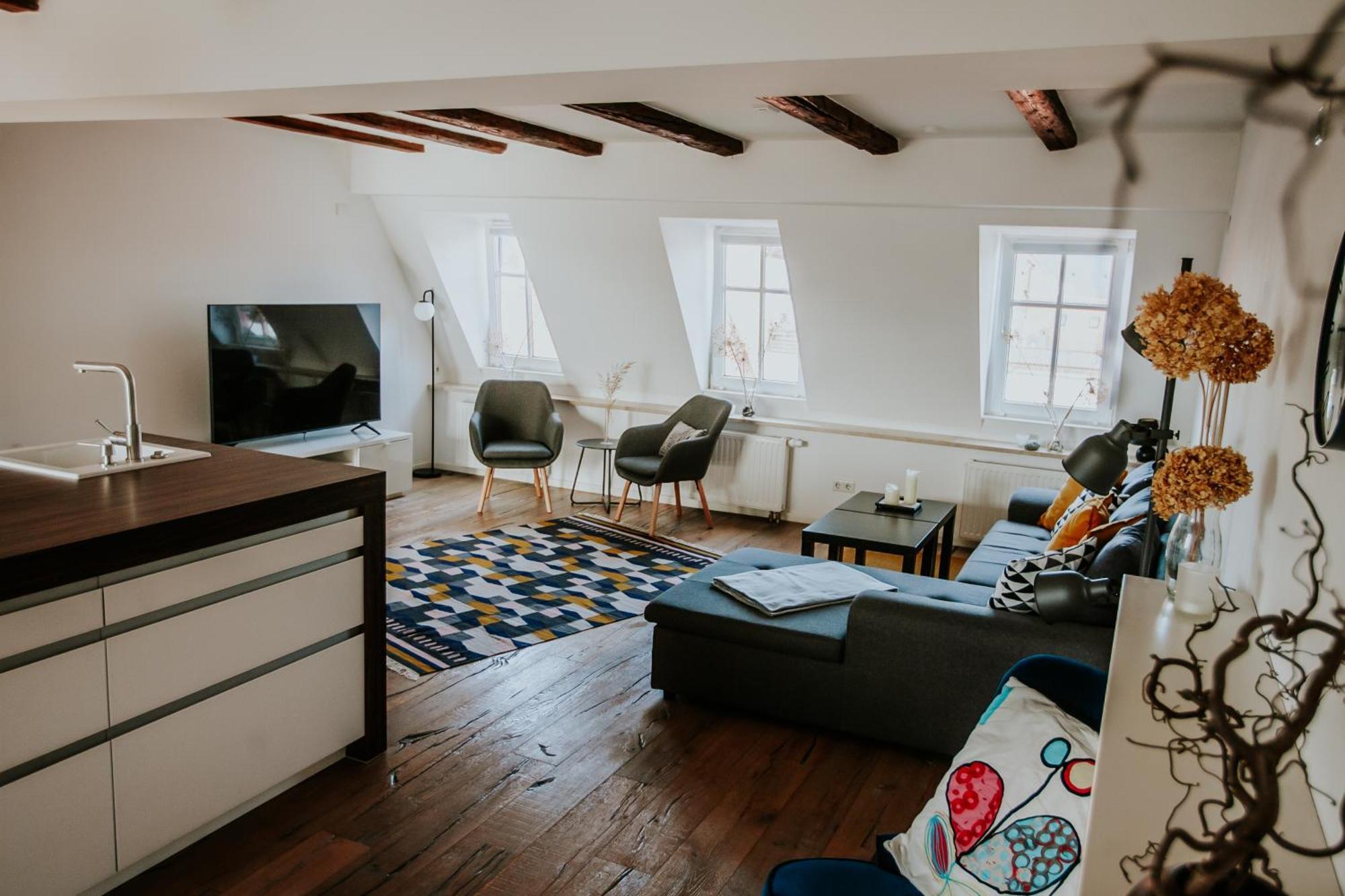Traumhaftes Apartment Am Dom Mit Grosser Dachterrasse 츠비카우 외부 사진