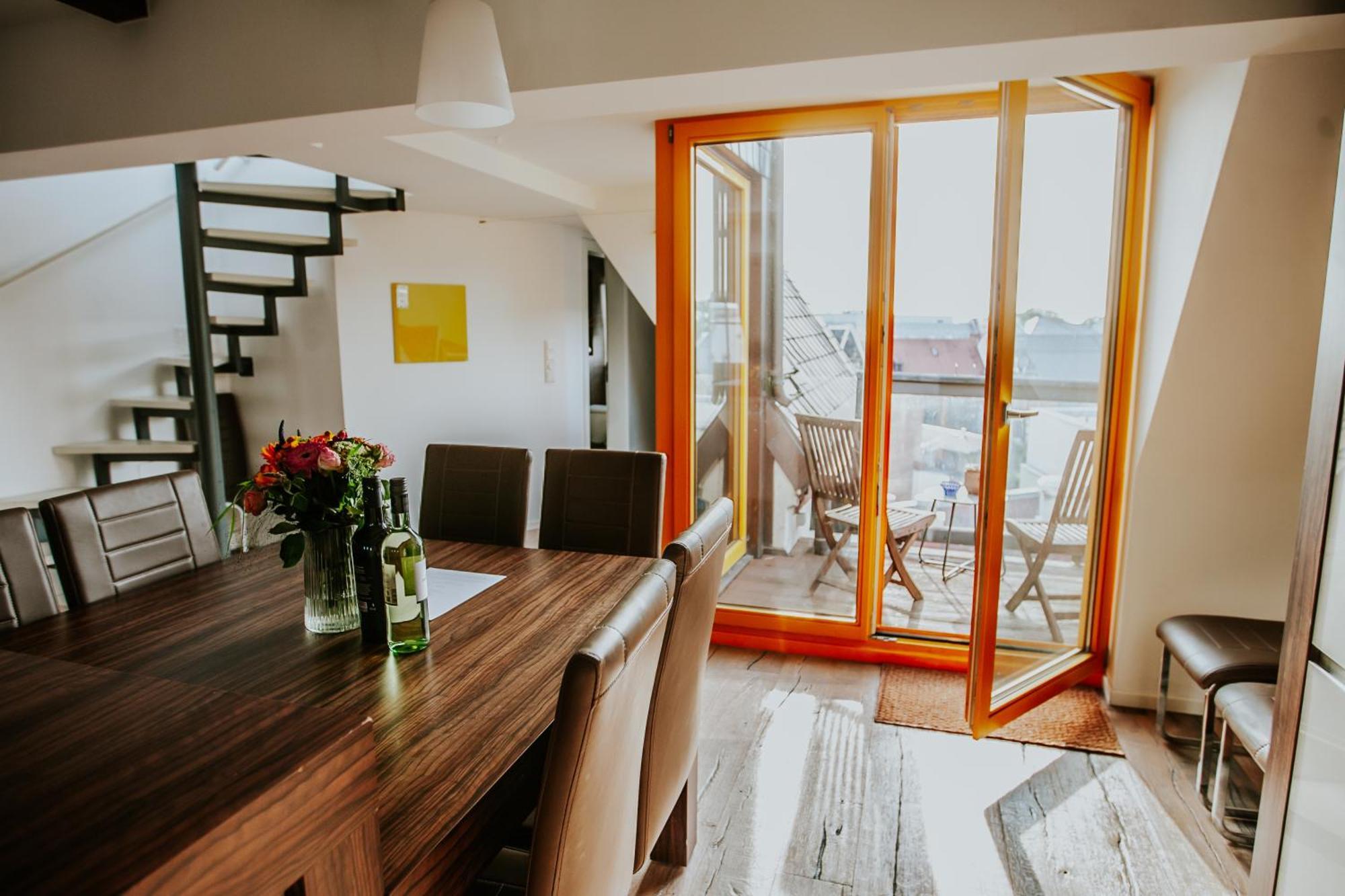 Traumhaftes Apartment Am Dom Mit Grosser Dachterrasse 츠비카우 외부 사진