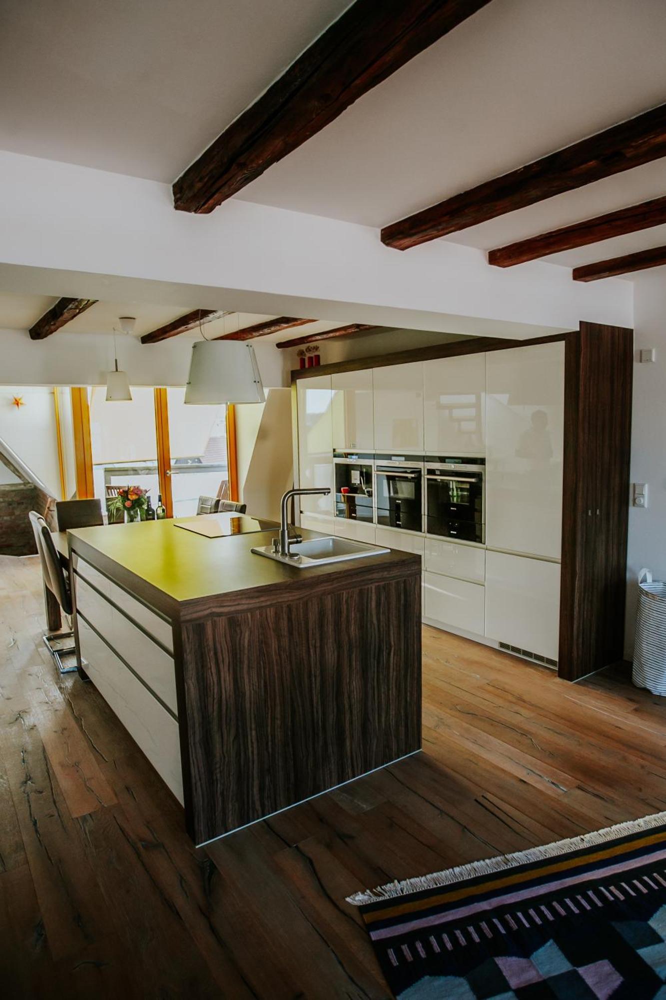 Traumhaftes Apartment Am Dom Mit Grosser Dachterrasse 츠비카우 외부 사진