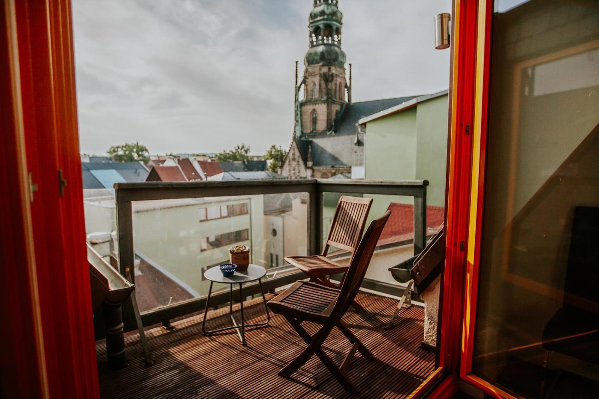 Traumhaftes Apartment Am Dom Mit Grosser Dachterrasse 츠비카우 외부 사진